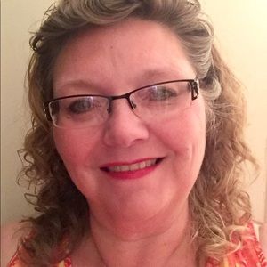 Meet your Posher, Vicki